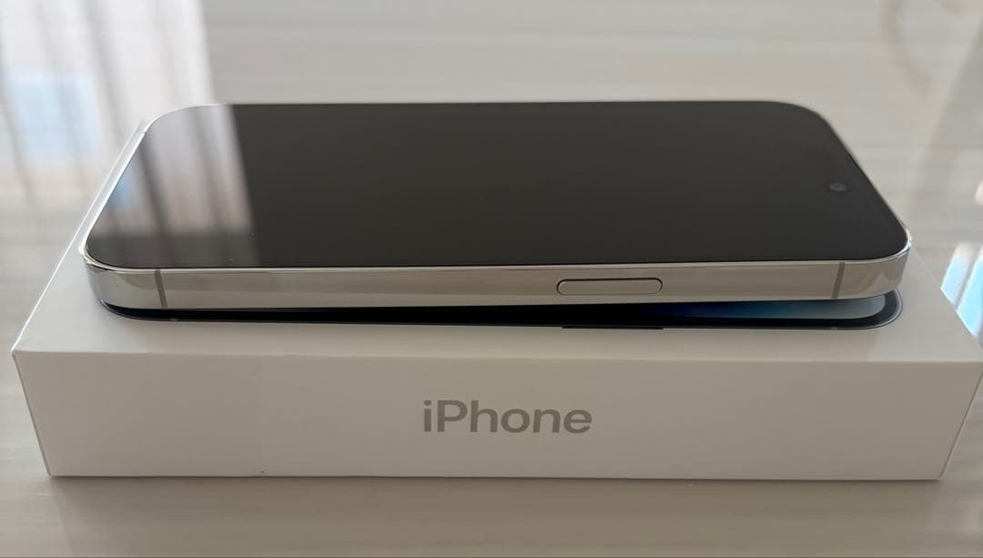 iPhone 14 Pro 本体