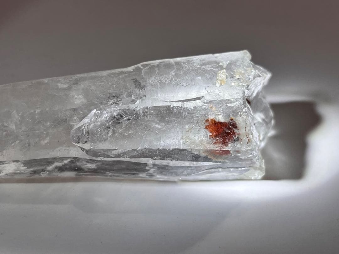 炎の精霊ঌ 　アンフィボールインクォーツ✨　原石　ポイント　クリスタル　水晶