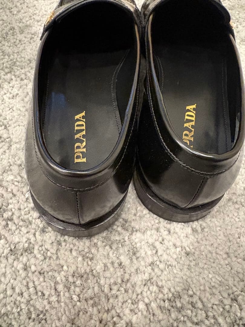 PRADA ブラック ローファー M