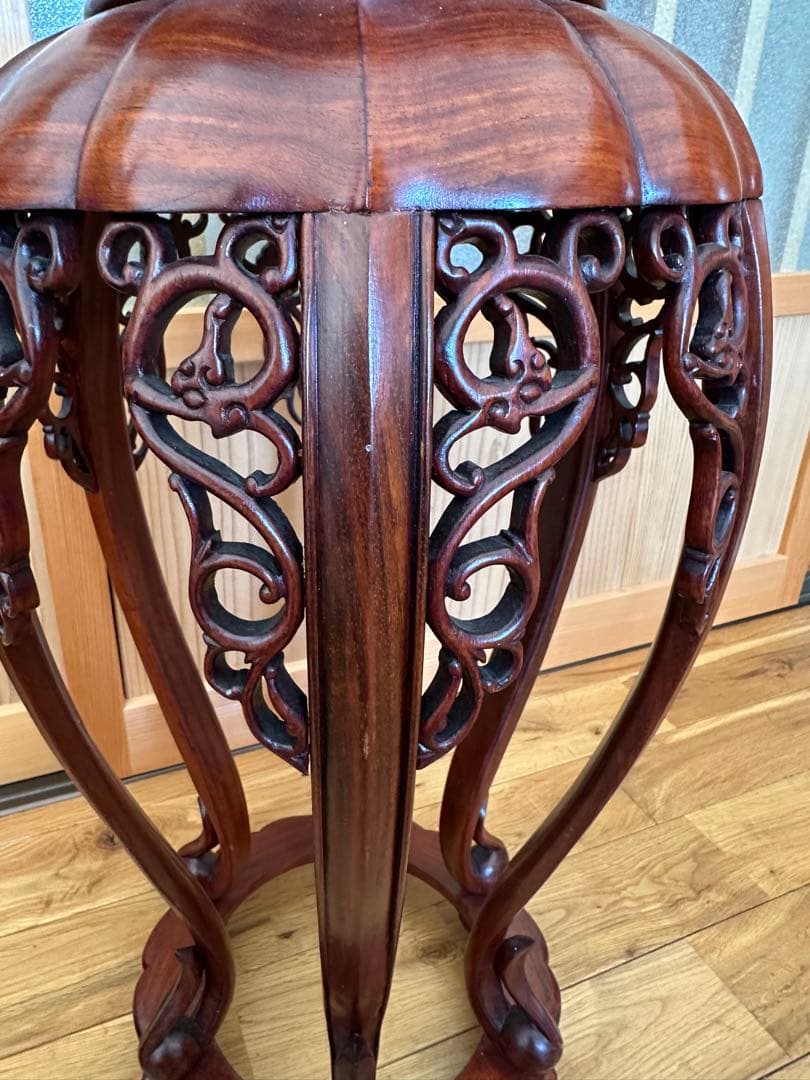 希少品　華道具　唐木　紫檀　ぶどう透かし彫り　飾り台　花台　香炉台　猫脚　盆栽台