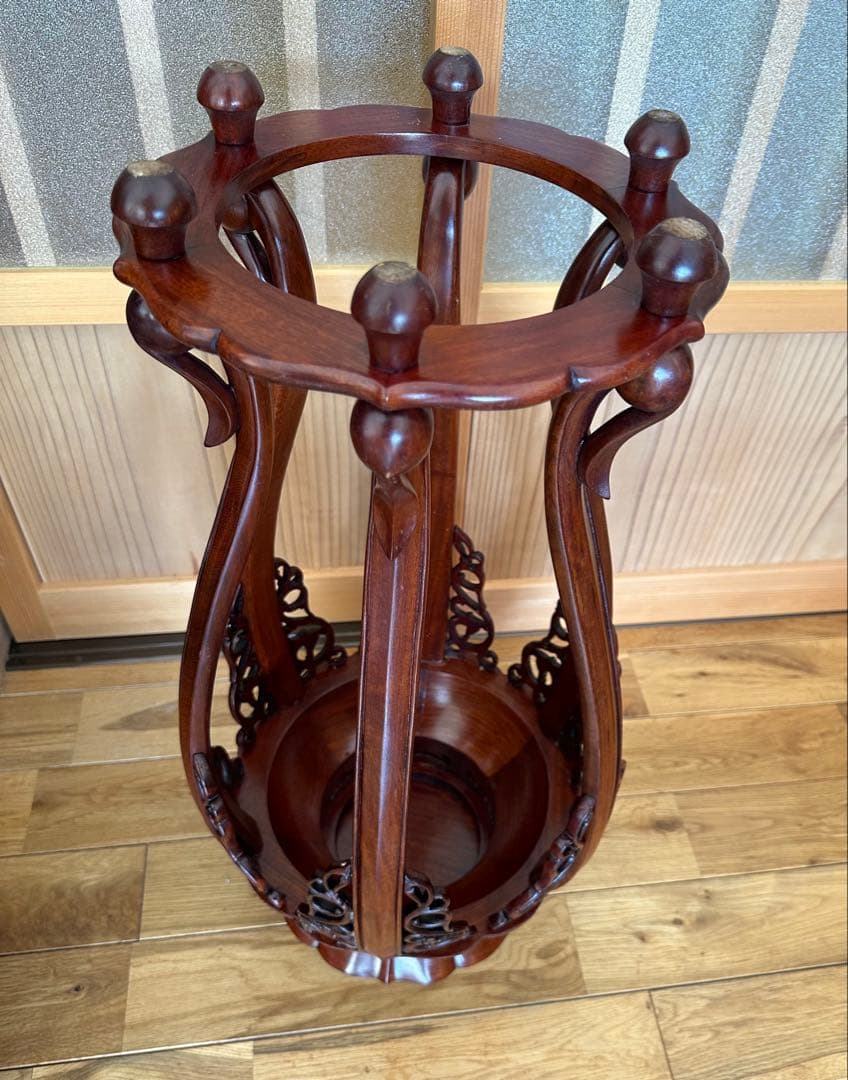希少品　華道具　唐木　紫檀　ぶどう透かし彫り　飾り台　花台　香炉台　猫脚　盆栽台