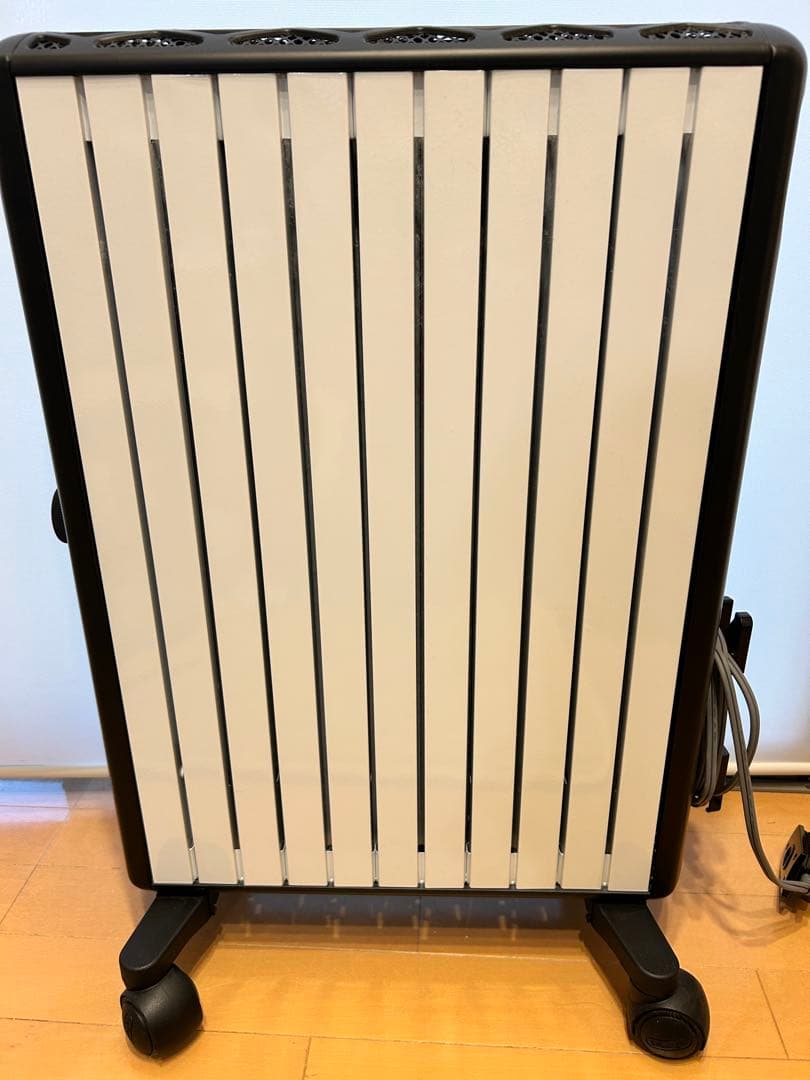 【美品　使用2ヶ月未満】デロンギマルチダイナミックヒーター　MDHU15-BK