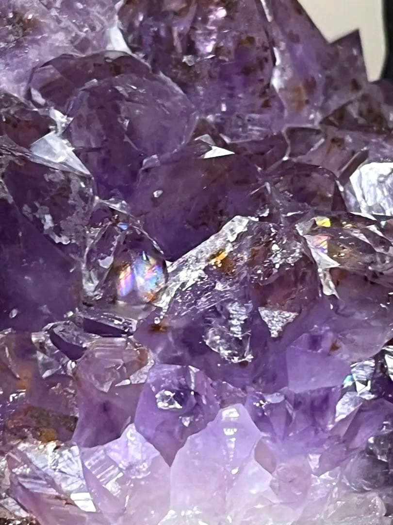 アメジストクラスター　原石　紫水晶　カルサイト　カコクセナイト　　天然石
