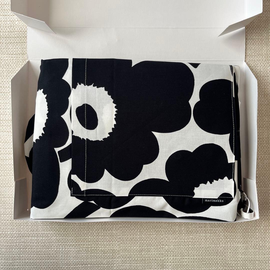 【未使用品】マリメッコ　エプロン、ミトン、ポットホルダー3点セット