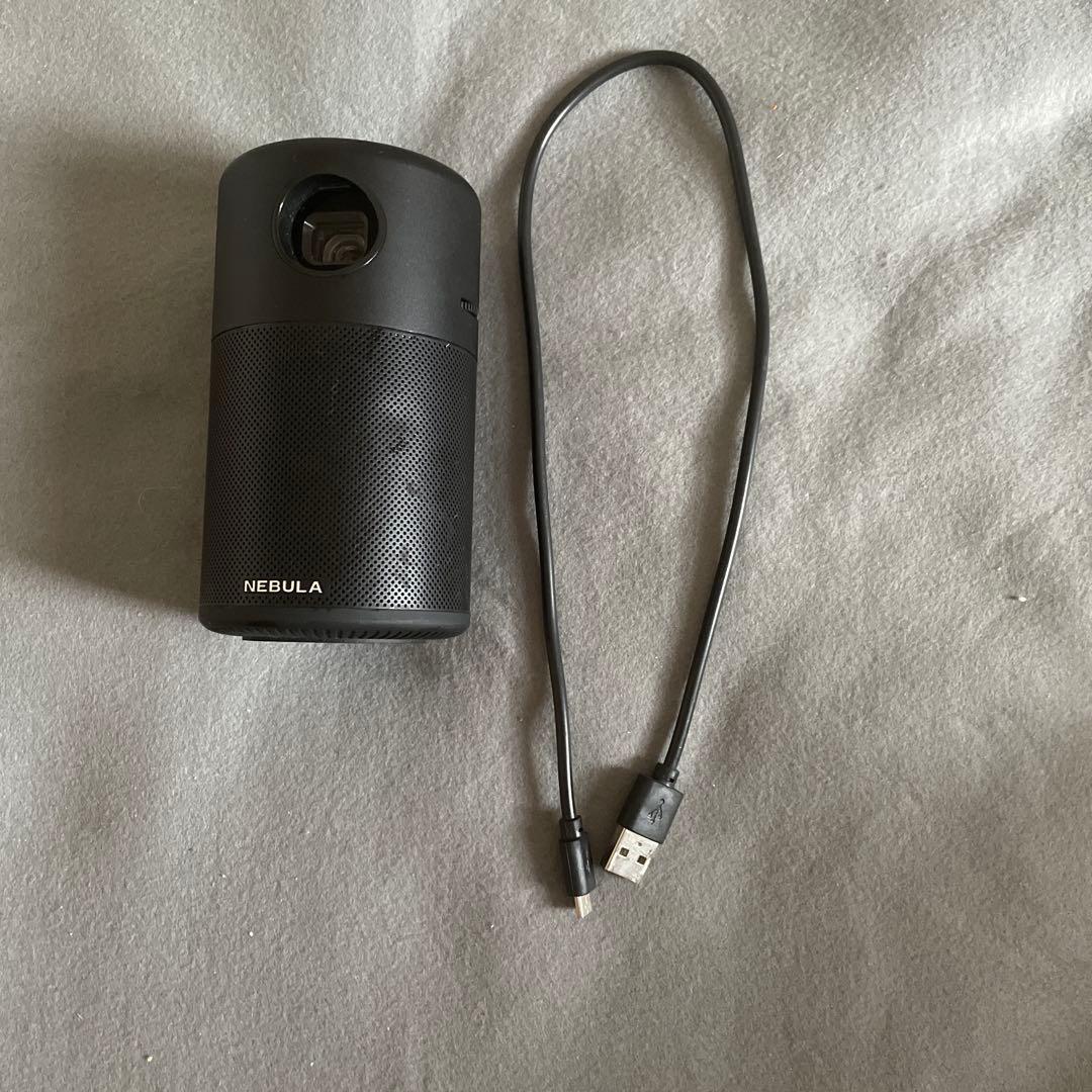 NEBULA プロジェクター 本体 USBケーブル付きとスタンド