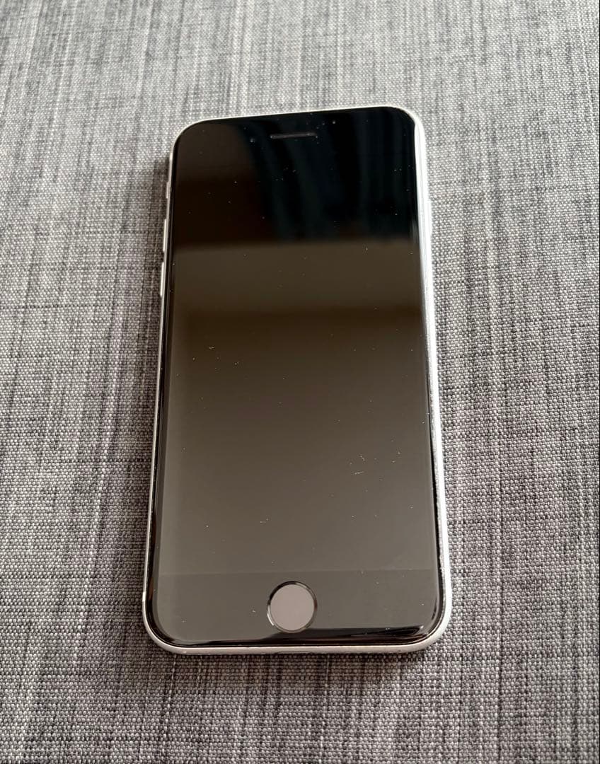 Apple iPhone SE (第2世代) ホワイト 本体　SIM フリー