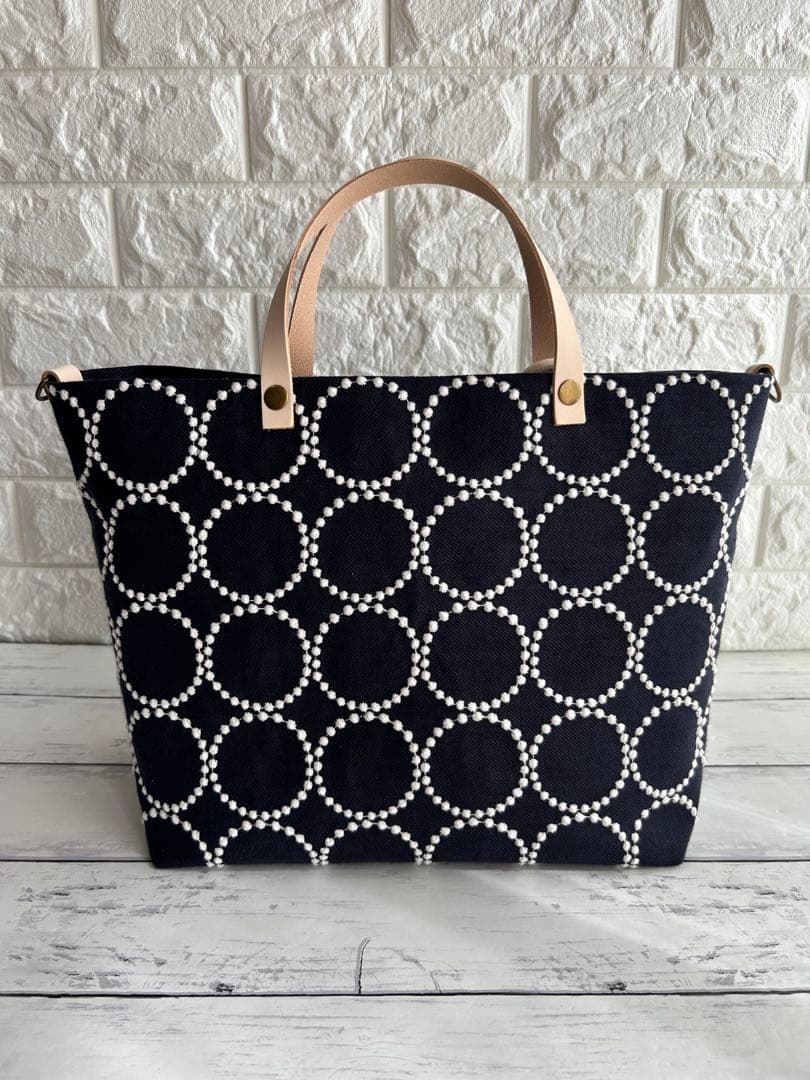 【847】ミナペルホネンタンバリントートバッグ ネイビー　持ち手ヌメ革製