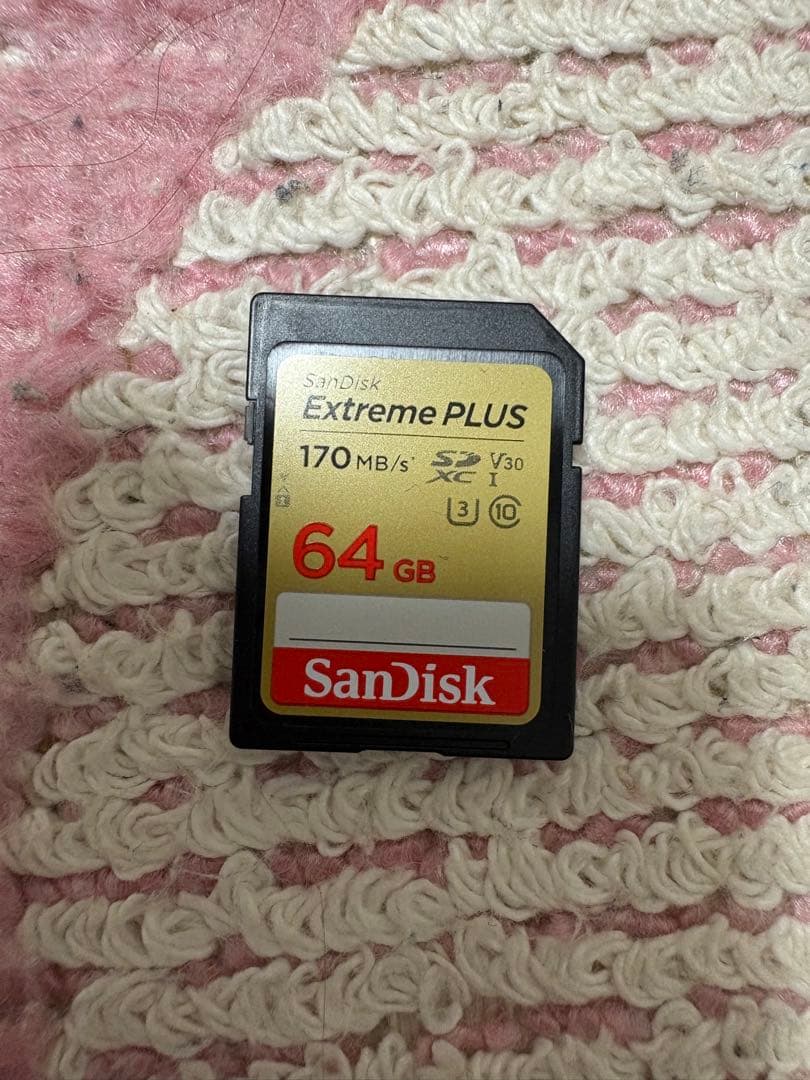 Canon EOS R50 ホワイト 2セットレンズ付きSDカード付き