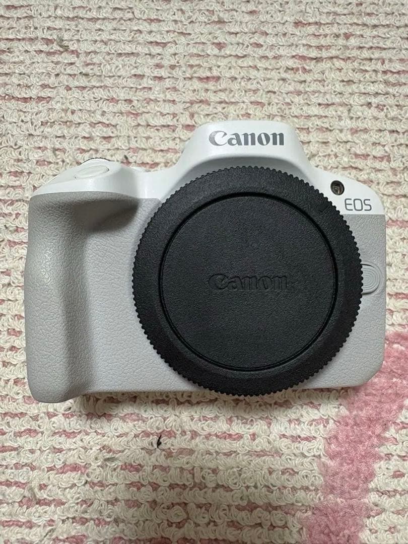 Canon EOS R50 ホワイト 2セットレンズ付きSDカード付き