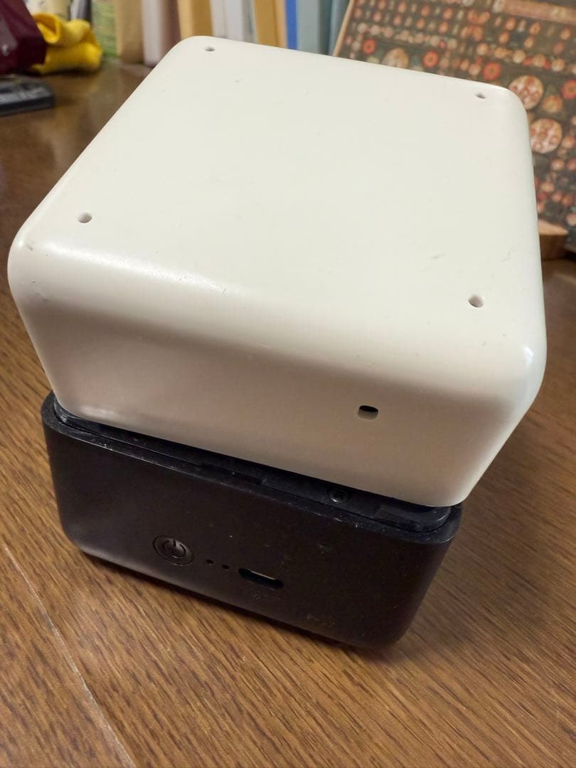 PLEN Cube (顔認証AIアシスタント)