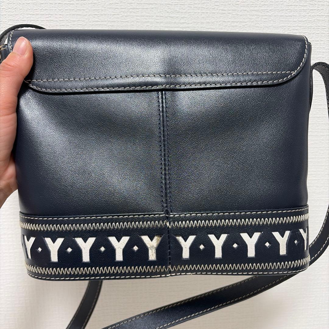 イヴ・サンローランのバッグです。