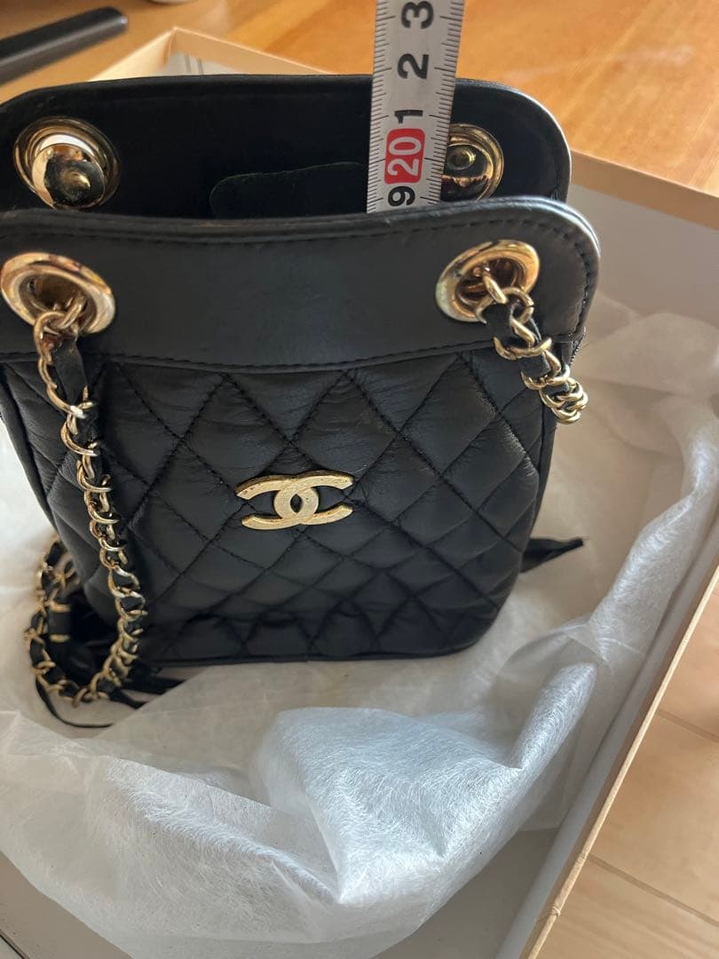 CHANEL 黒 キルティング ショルダーバッグ