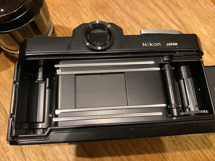 Nikomat FTN + 人気のレンズ3本付き。動作快調