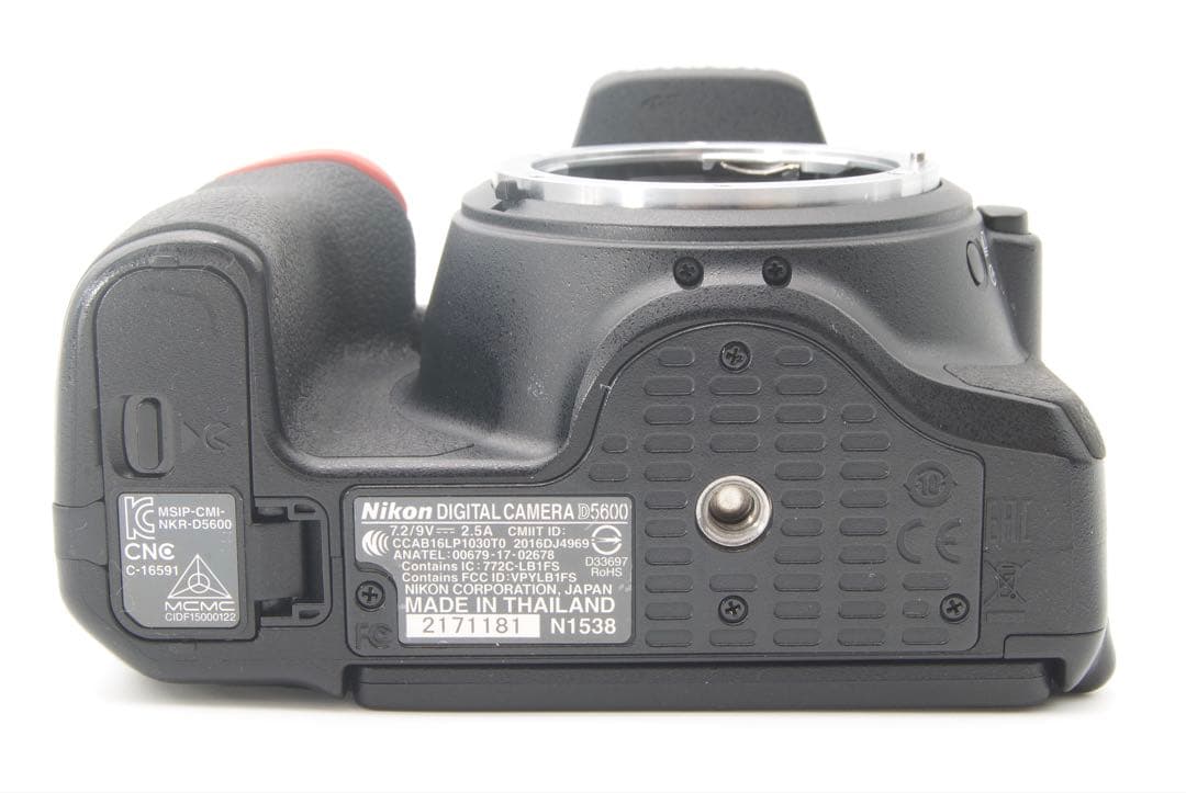 Nikon D5600 ダブルレンズ　単焦点　ポートレート　Wi-Fi搭載　美品