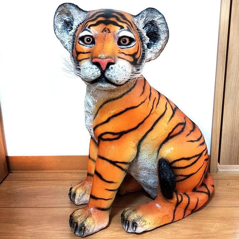 本物そっくりのトラ 置物 チャイルドタイガー オブジェ 子虎 ヴィンテージ 新品