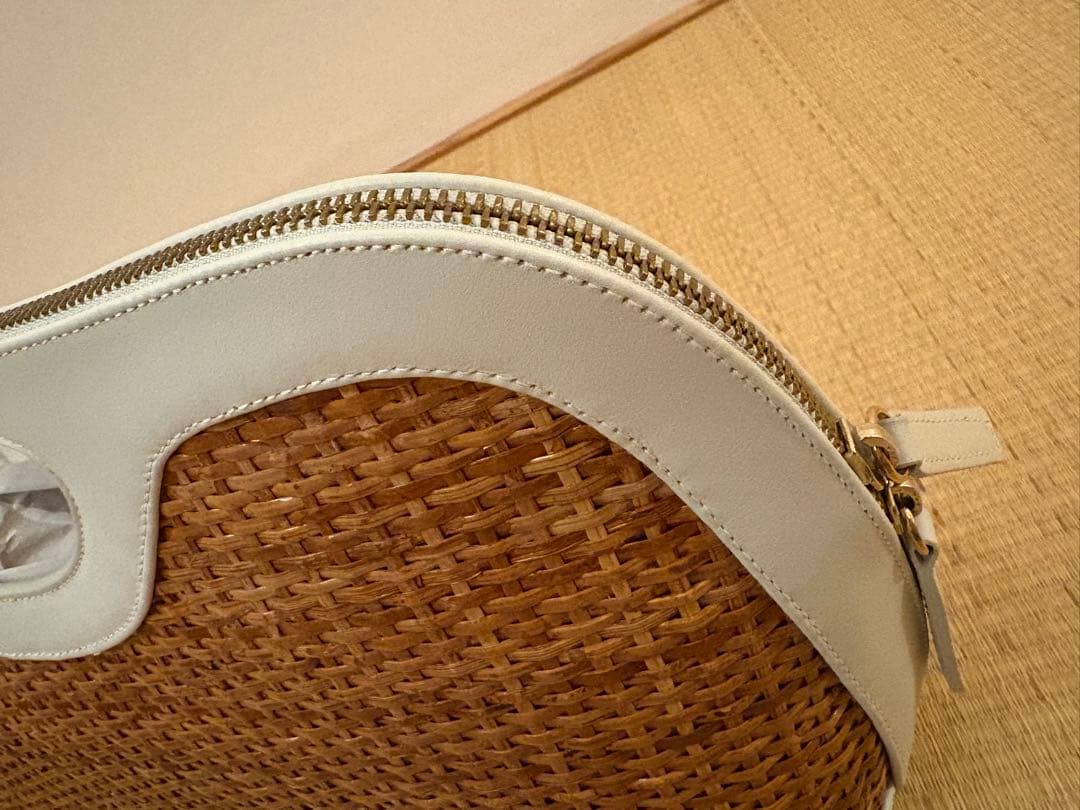 【美品】PELLICOクラッチかごバッグ ホワイトレザー