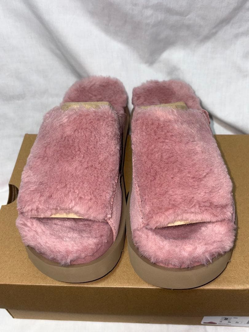 ⭐️新品⭐️UGG ベイヨンナスリッポン(US8)25cm