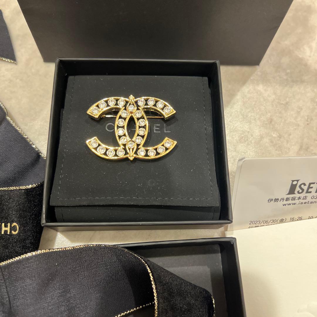 シャネル　ブローチ