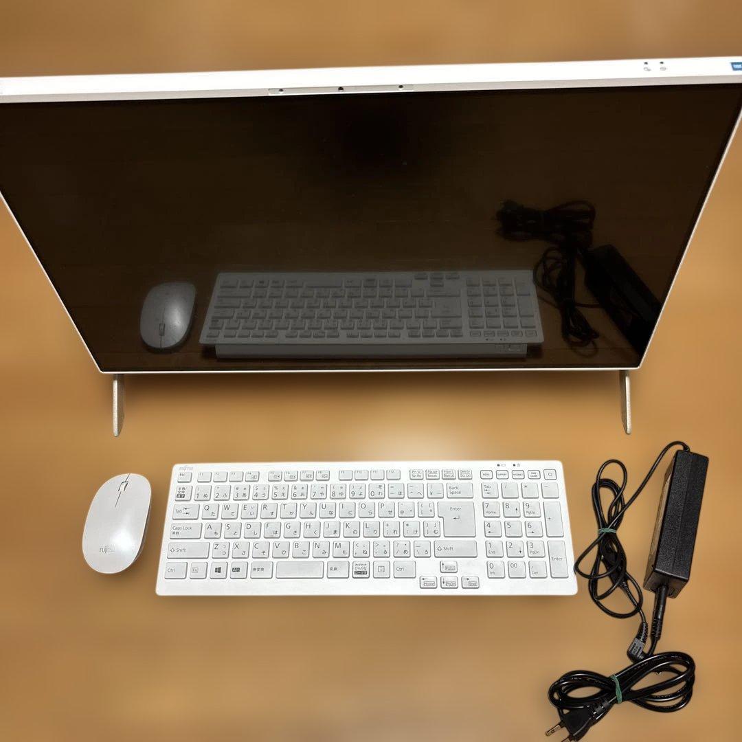 富士通 ESPRIMO WF1/G3（型番：FMVFH01003） 初期化済