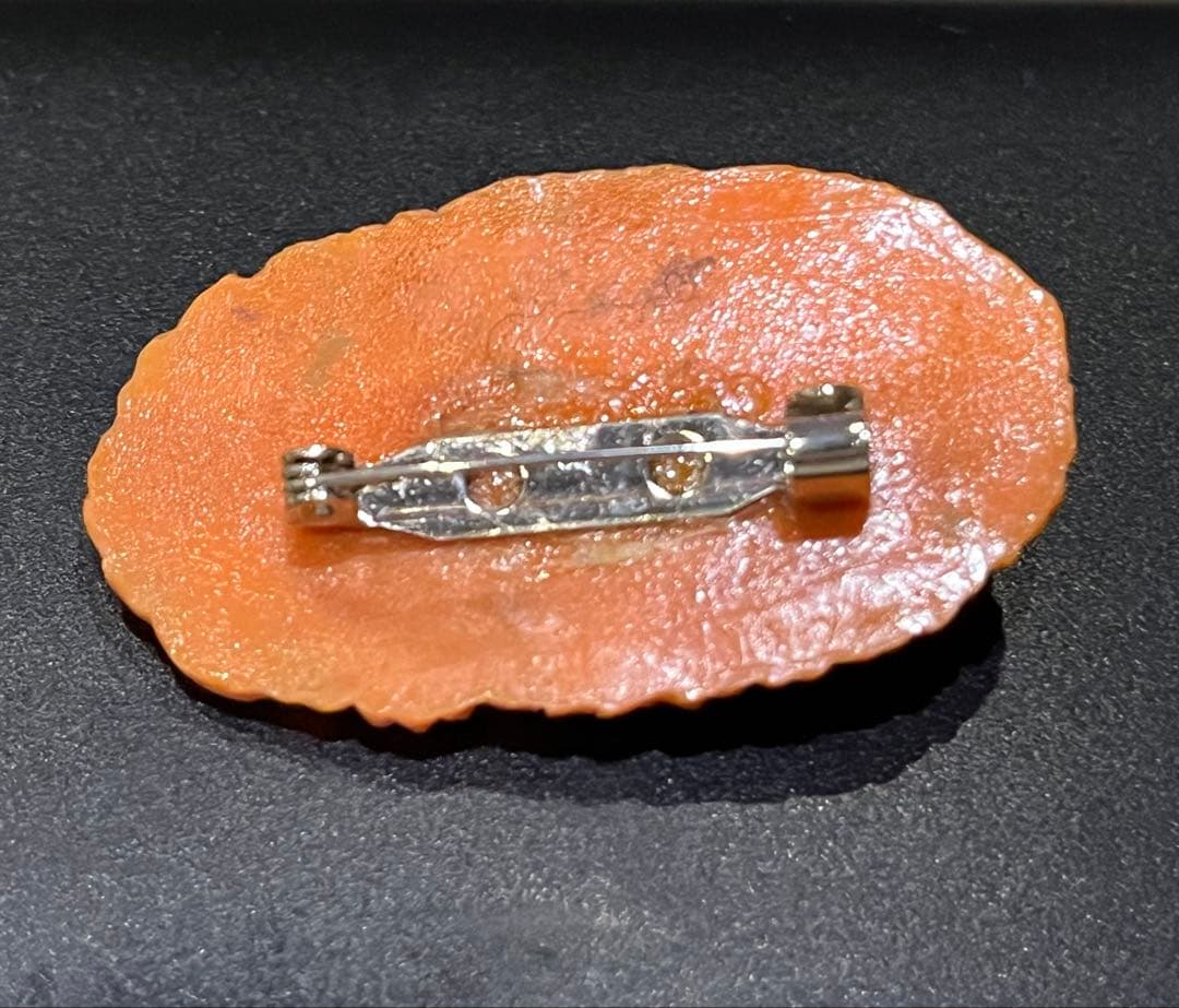 ◆天然珊瑚 サーモンピンク ブローチ バラ花彫刻 アンティーク◆