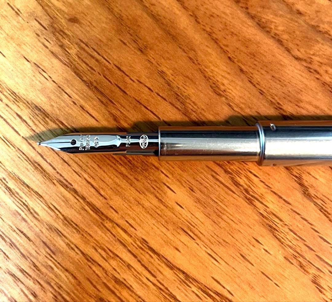 PILOT パイロット 万年筆 キャップレス デシモ シルバー