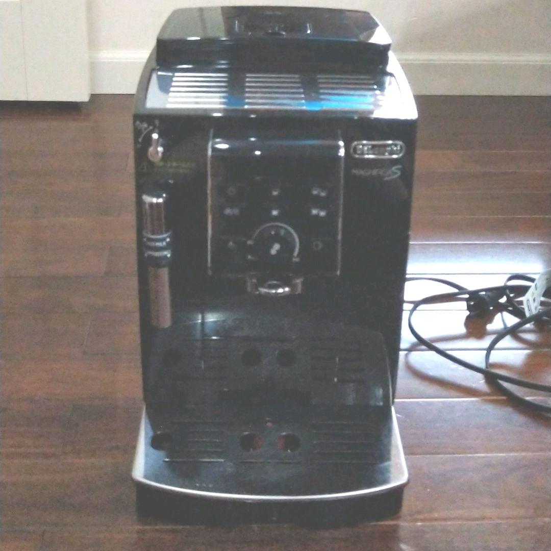 デロンギ（イタリア製）　全自動エスプレッソマシンECAM23120