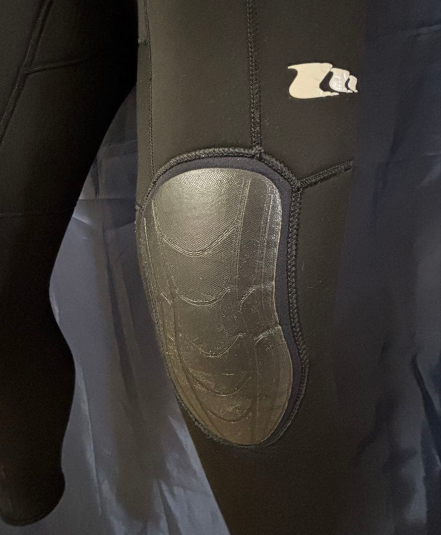 【お値下げ】SHE'S COCOモビーズ ウエットスーツ ベアトップ