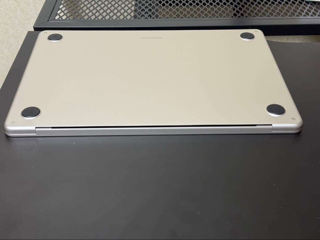 MacBook Air m2 8GB/256GB スターライト