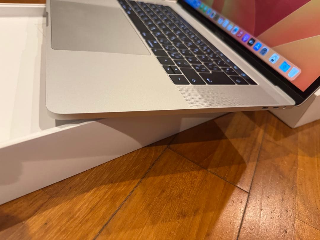 Apple MacBook Pro 15-inch (2017) 本体