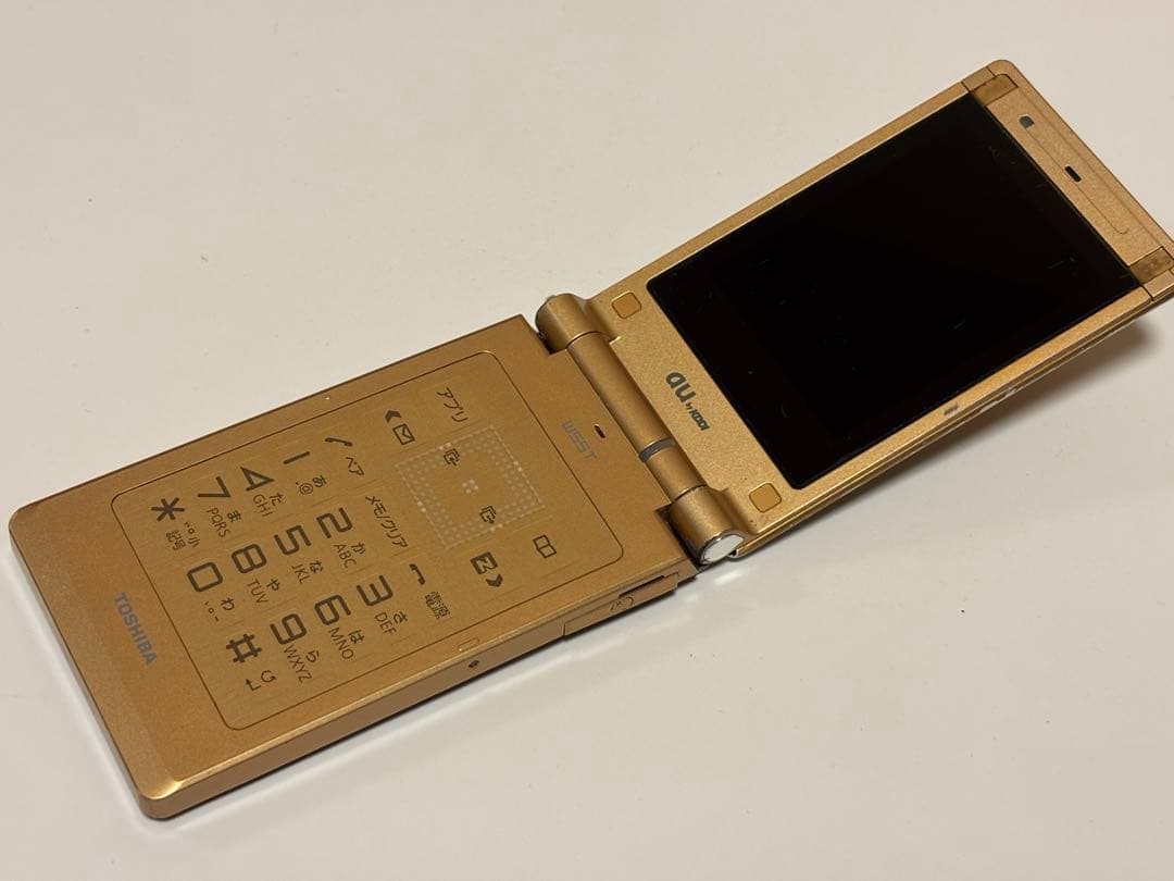【W55T】TOSHIBA au かんたん携帯 ゴールド　ガラケー