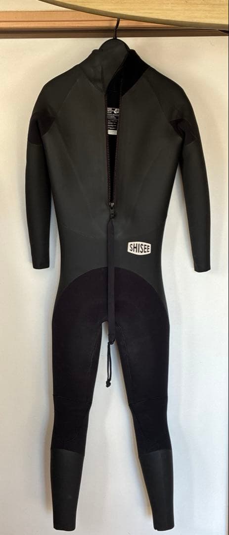 ウエットスーツ（セミドライ、フルスーツ）５ミリ×3ミリ、Ｌ〜XLサイズ