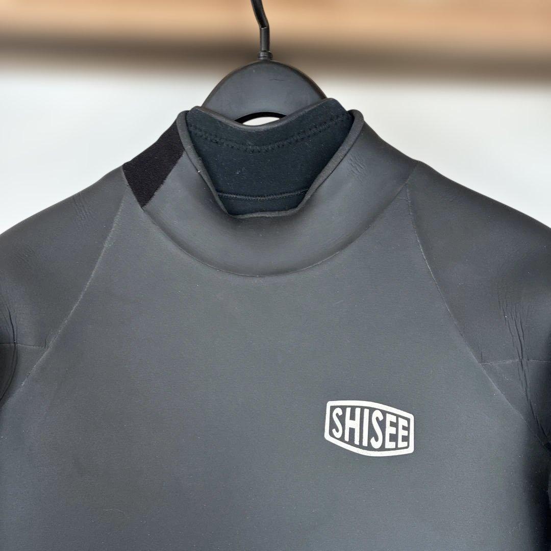 ウエットスーツ（セミドライ、フルスーツ）５ミリ×3ミリ、Ｌ〜XLサイズ