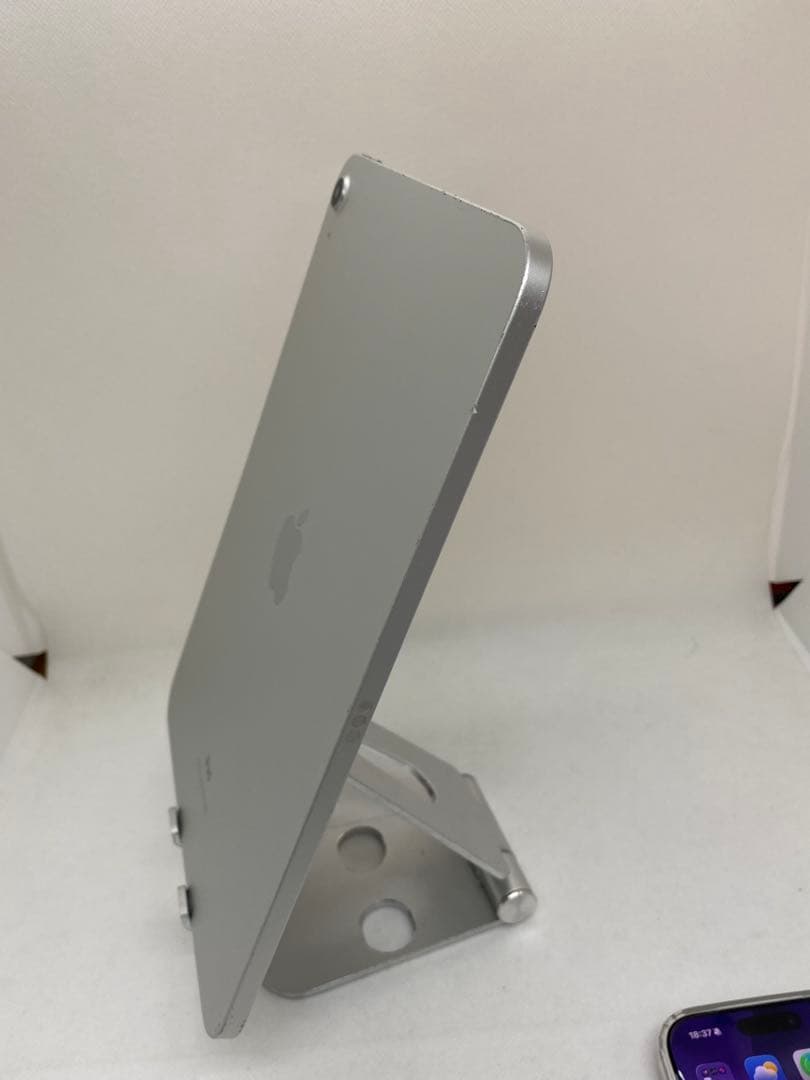 ジャンク品iPad Gen 第10世代 64GB シルバー