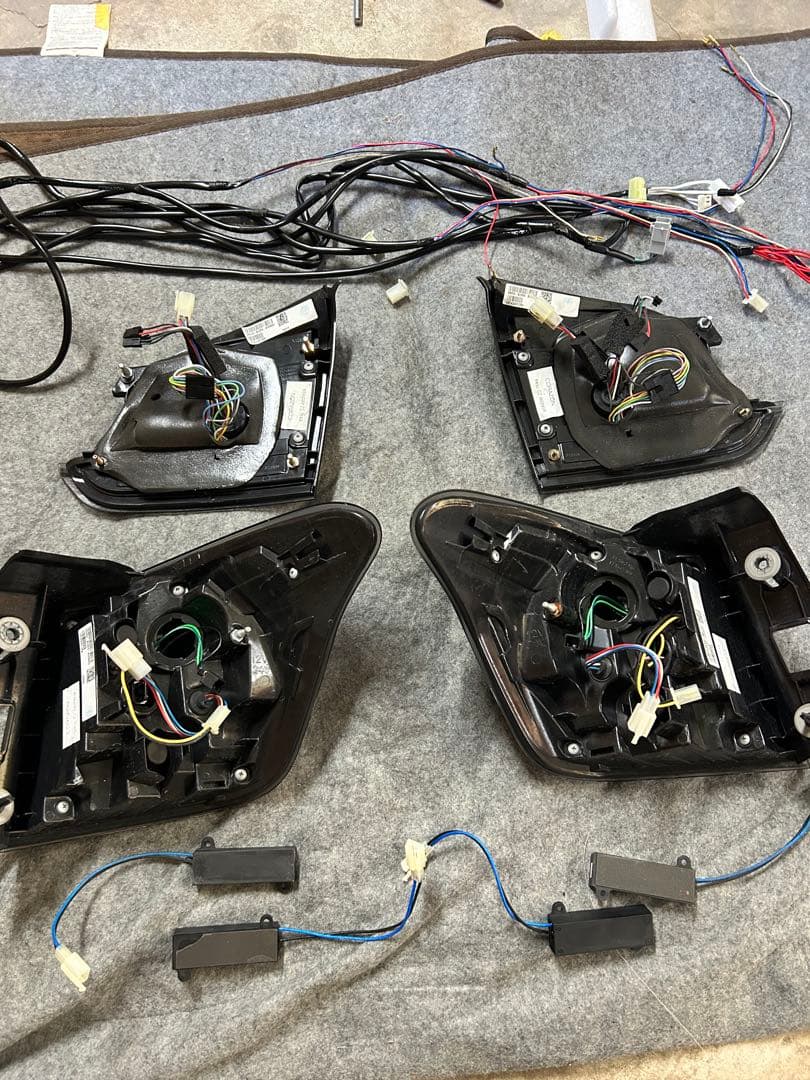 レヴォーグ　VM コラゾン　テールランプ