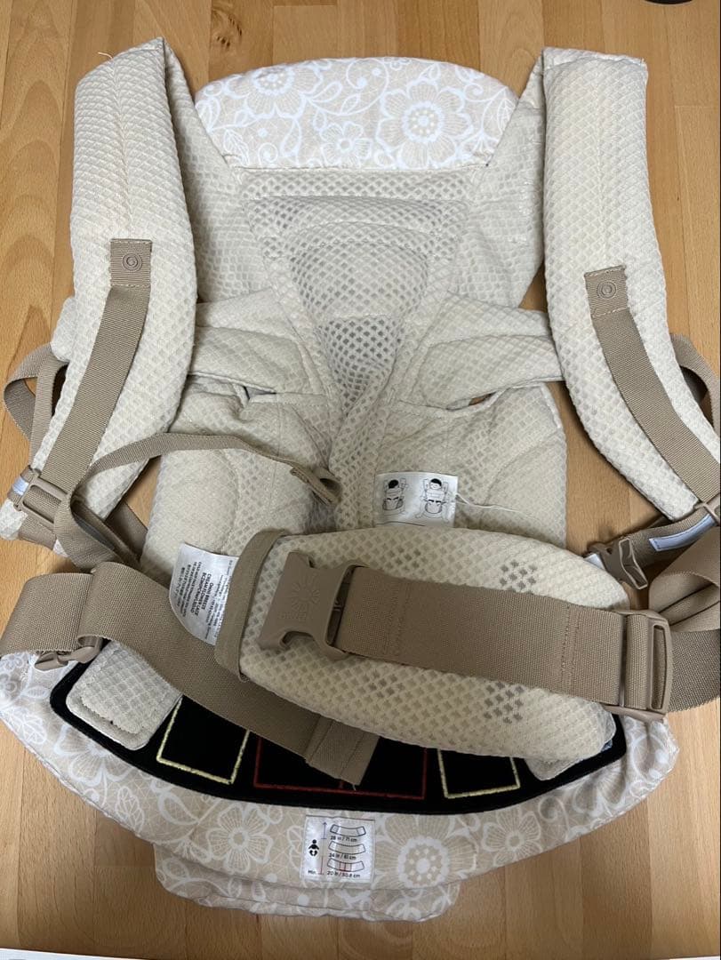 エルゴベビー オムニブリーズ　クリームフラワーレース