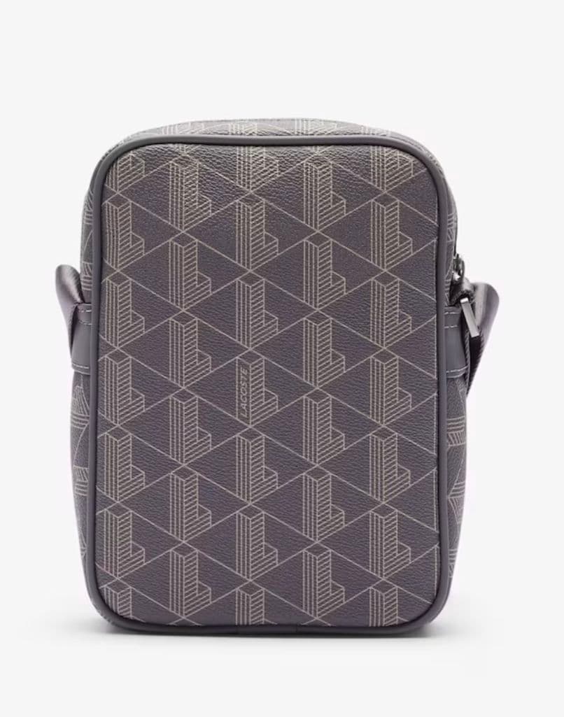 LACOSTE ラコステ ブレンド モノグラムバーティカルショルダーバッグ