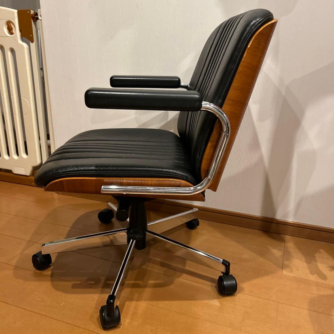 【美品】giroflex 83 BRASA レザーオフィスチェア 昇降機能付き