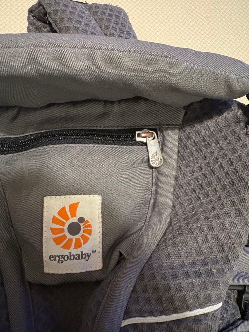 抱っこ紐　エルゴベビー　オムニブリーズ　グラファイトグレー