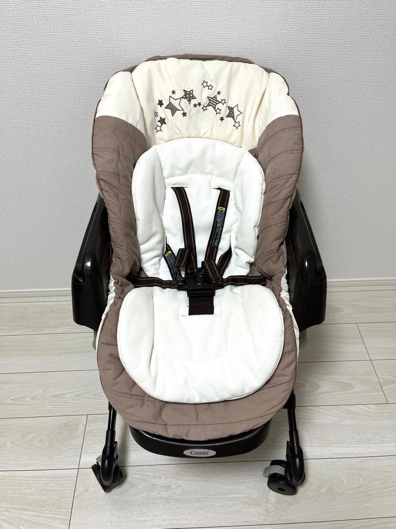 Combi コンビ ネムリラAT 新生児 自動 ハイローチェア