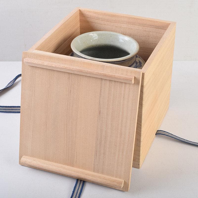 朝鮮美術　李朝　高麗白磁　染付　花文　壷　時代箱付　D　R9146B