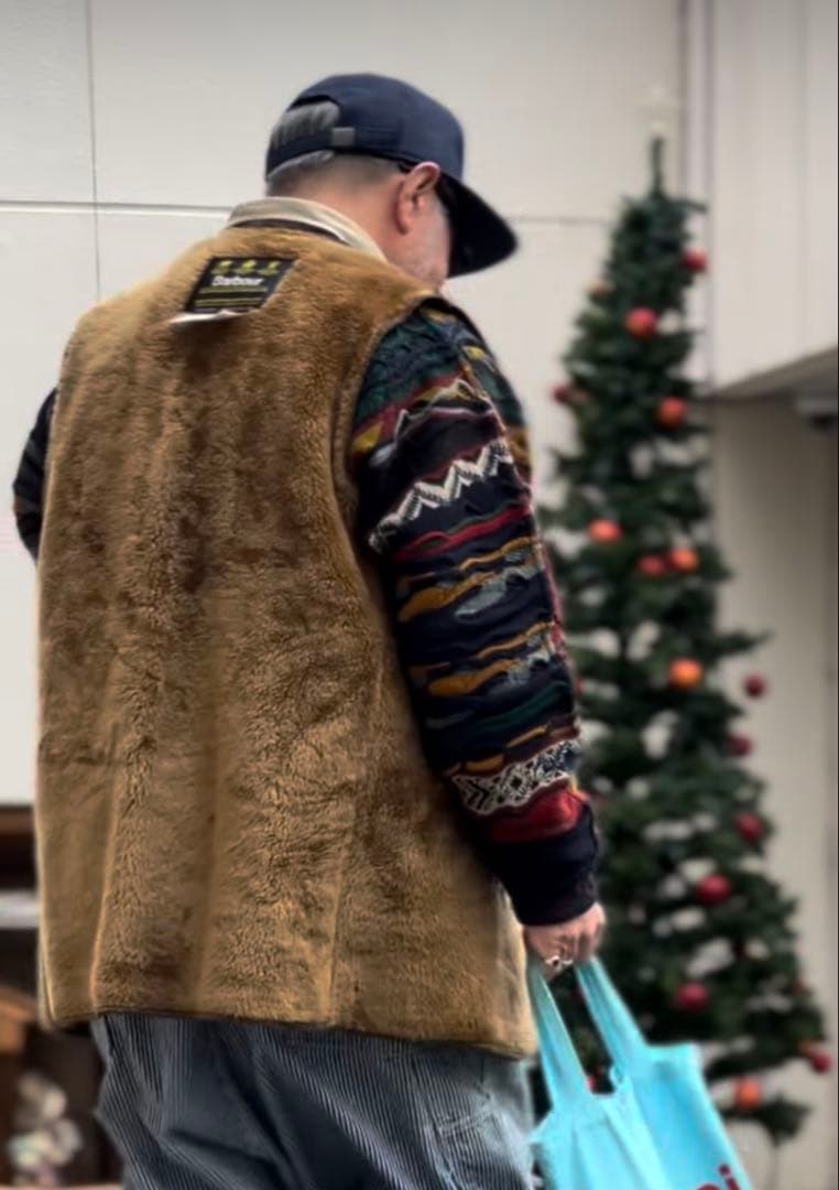 年始限定値下！美品【定価27500円】Barbourバブアーファーライナーベスト