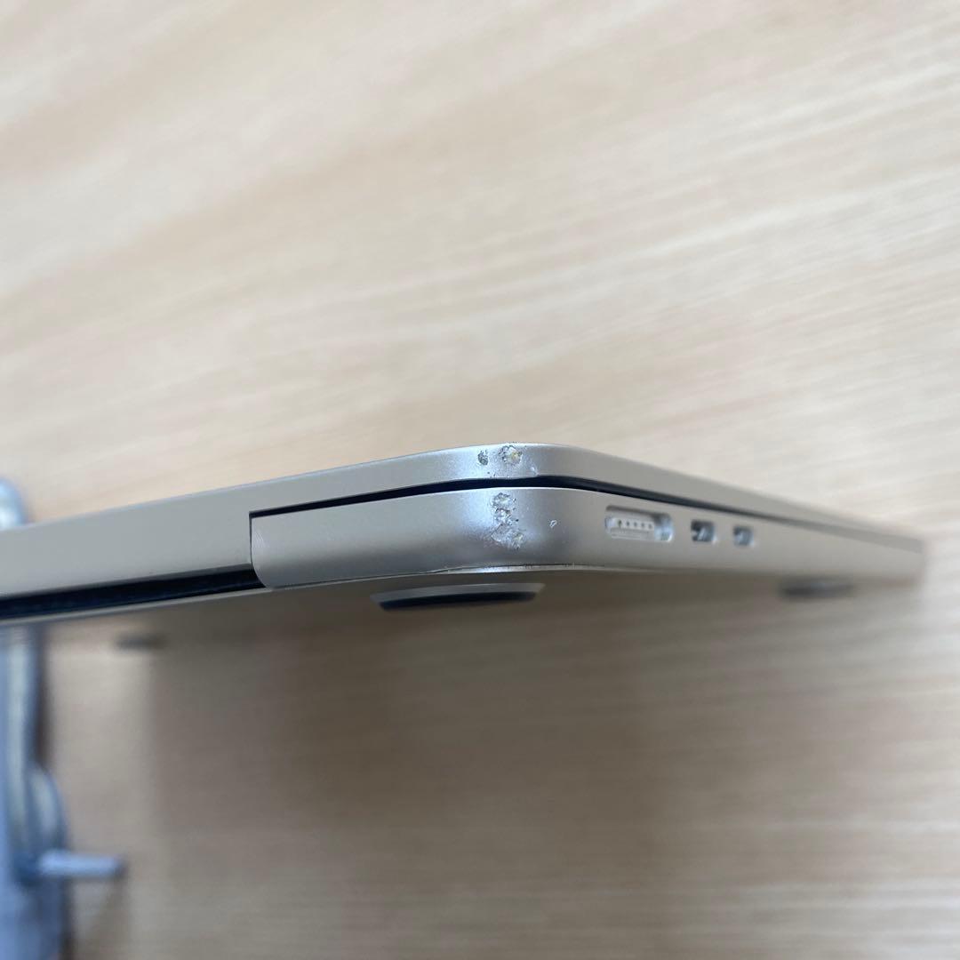 Apple MacBook Air M2 13インチ