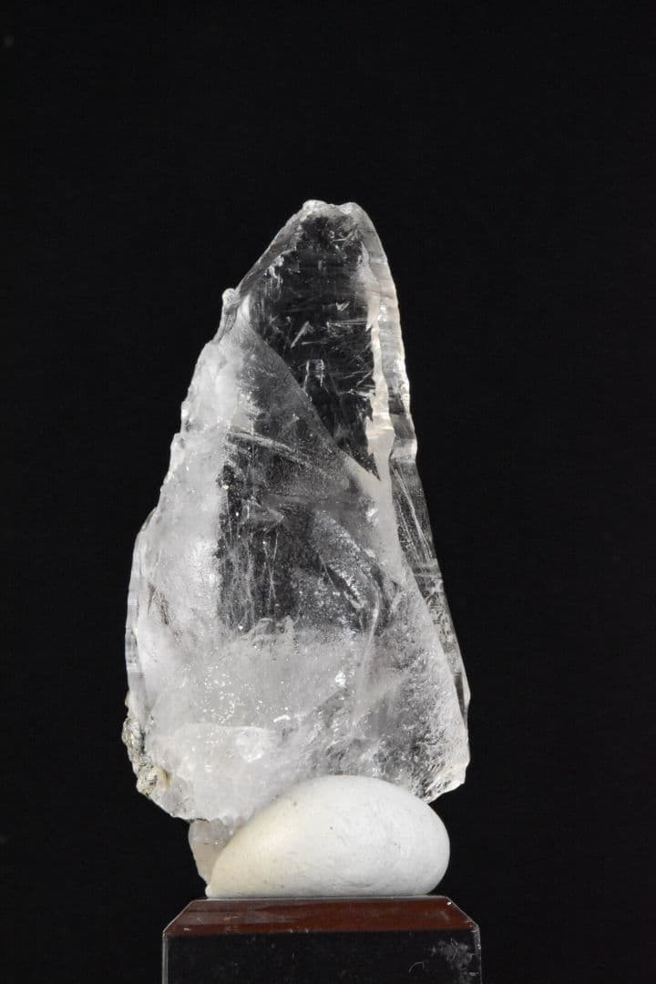 パキスタン スカルドゥ産 トレモライトインクォーツ