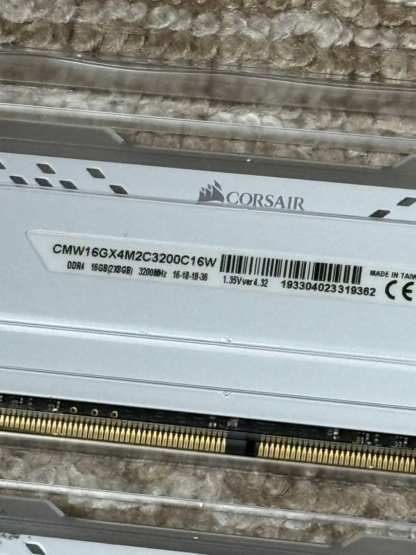 メモリー CORSAIR VENGEANCE LPX 16GB DDR4 3200MHz