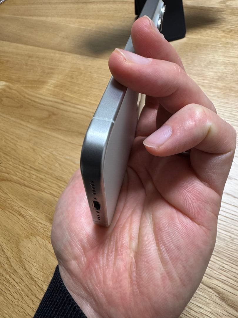 Apple iPhone 15 Pro シルバー 本体