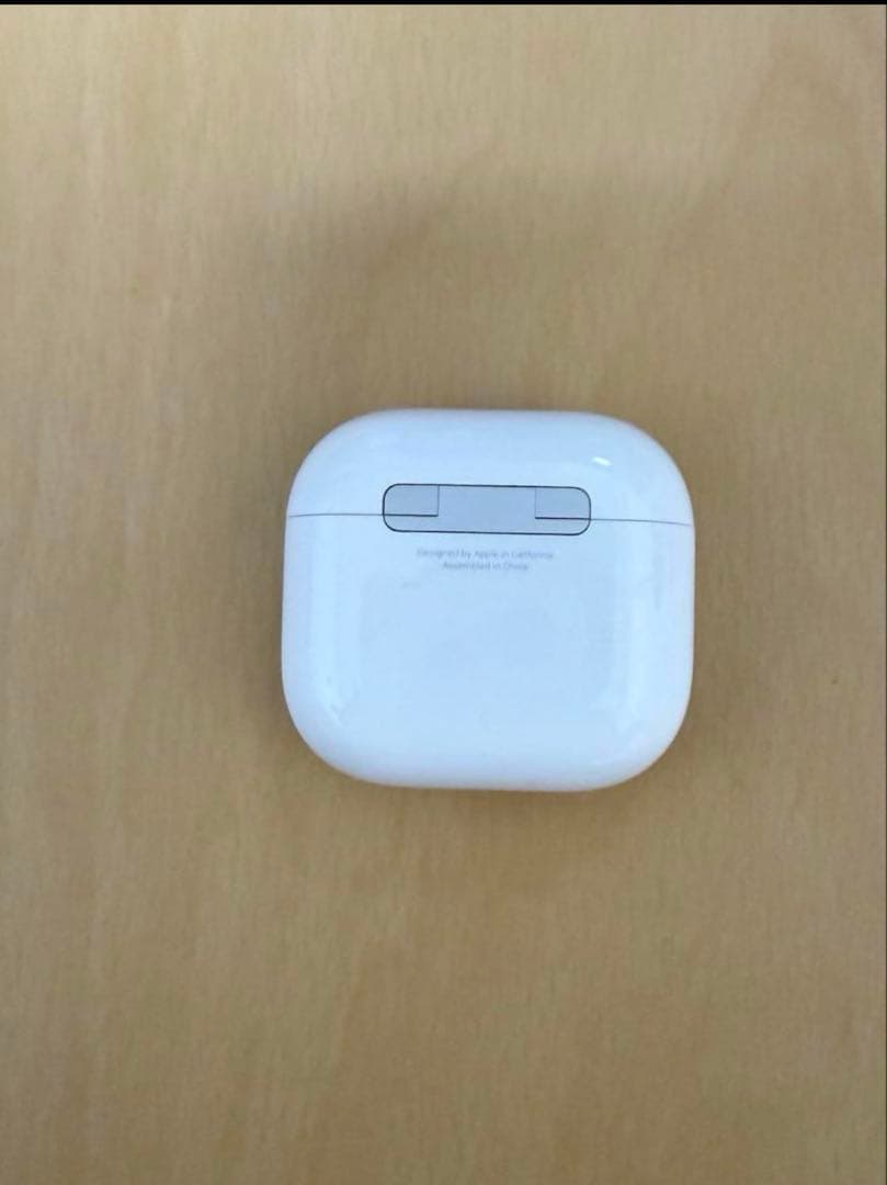 Airpods4 本体のみ(右耳なし)