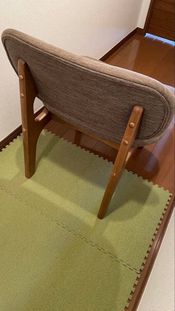 【旧モデル】リビングダイニング1人用チェア(Nシール)