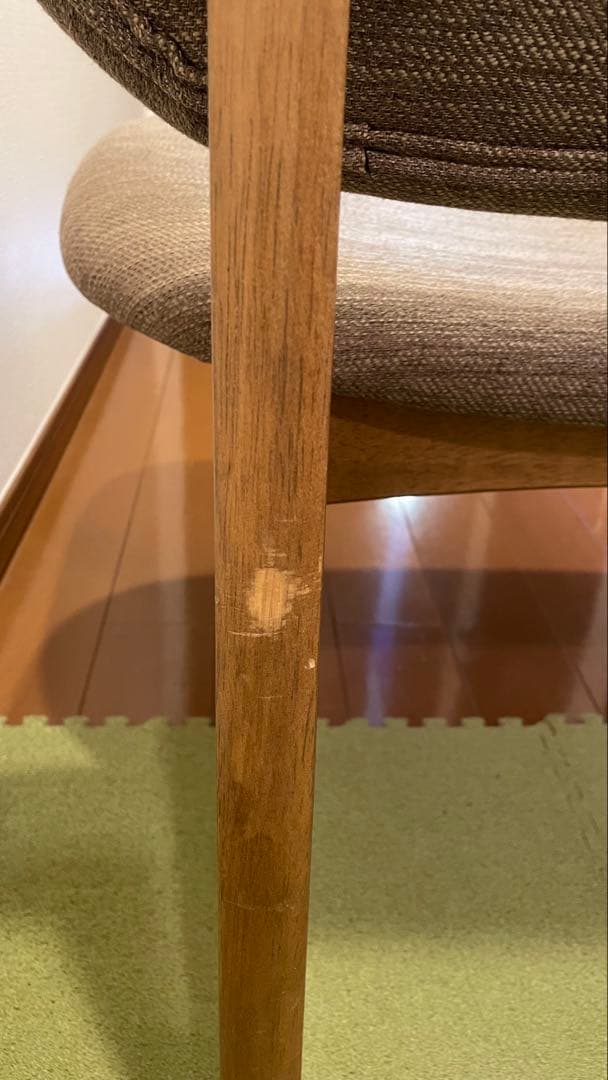 【旧モデル】リビングダイニング1人用チェア(Nシール)