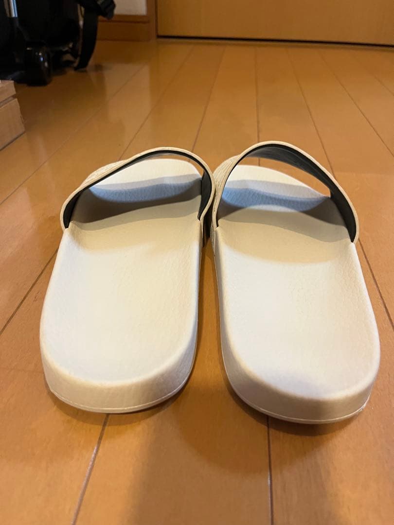 グッチ 567115 GG グッチシマ スライドサンダル サンダル ラバー