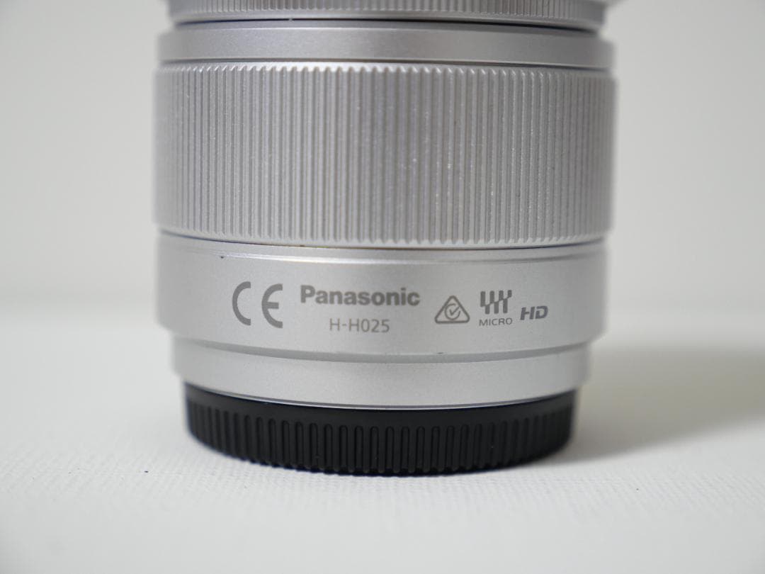 Panasonic H-H025 25mm F1.7 レンズ